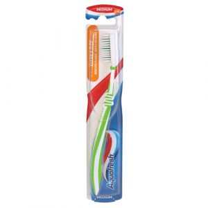 Aquafresh Toothbrush Clean & Flex Med